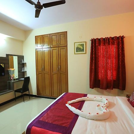 Oyo 2916 Apartment Queens Castle Bangalore Esterno foto