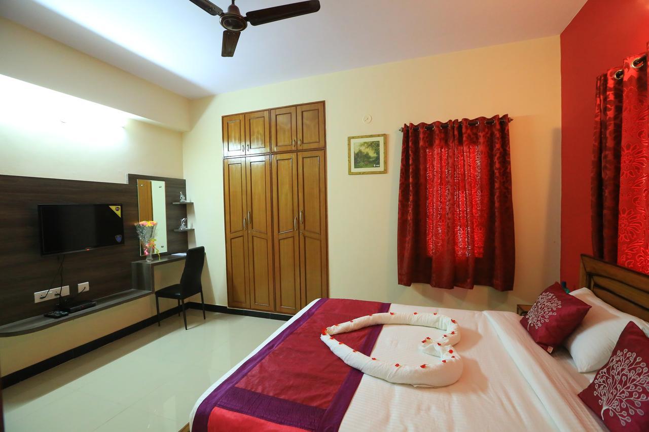 Oyo 2916 Apartment Queens Castle Bangalore Esterno foto