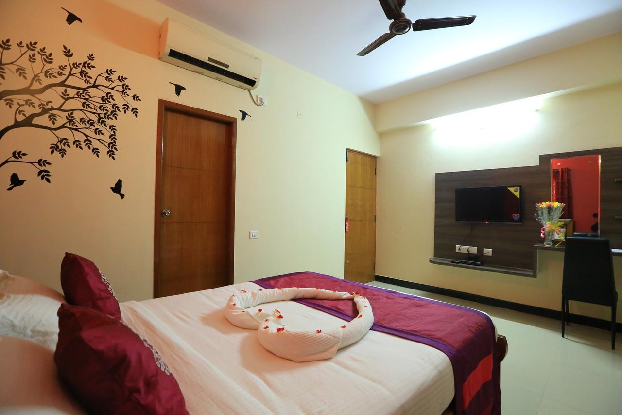 Oyo 2916 Apartment Queens Castle Bangalore Esterno foto