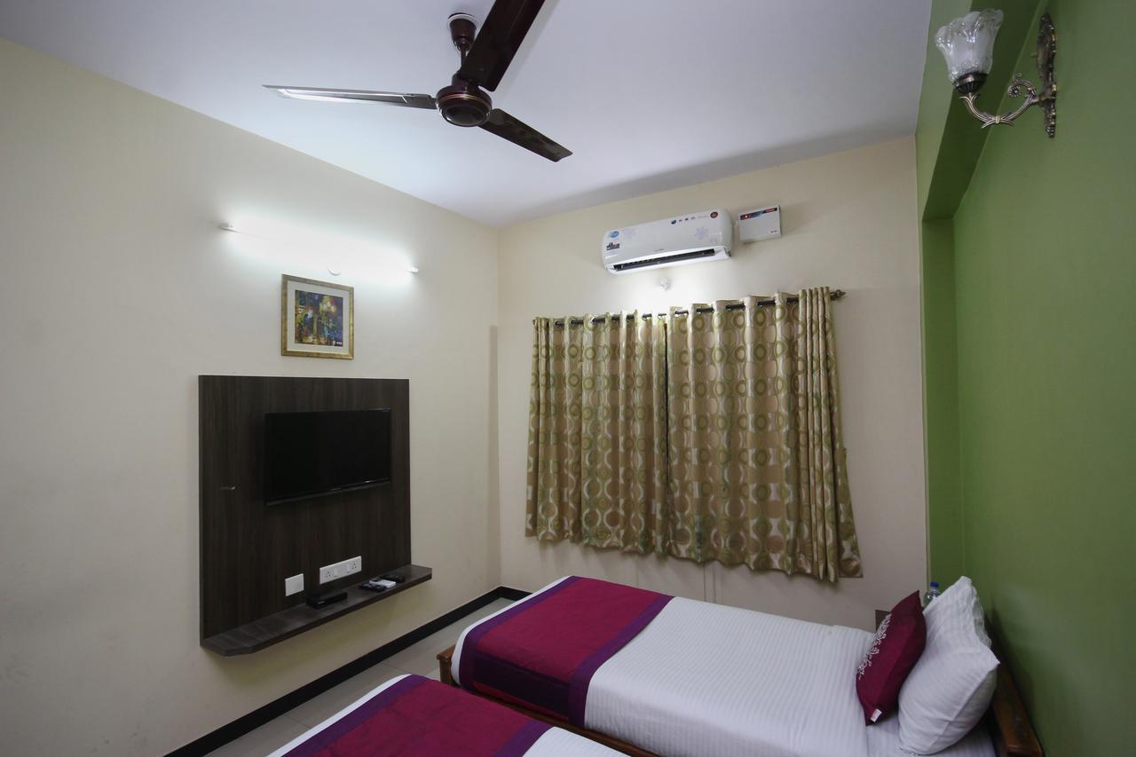 Oyo 2916 Apartment Queens Castle Bangalore Esterno foto