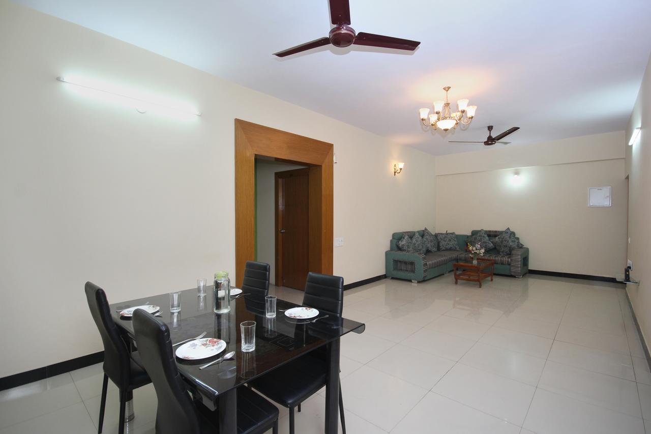 Oyo 2916 Apartment Queens Castle Bangalore Esterno foto